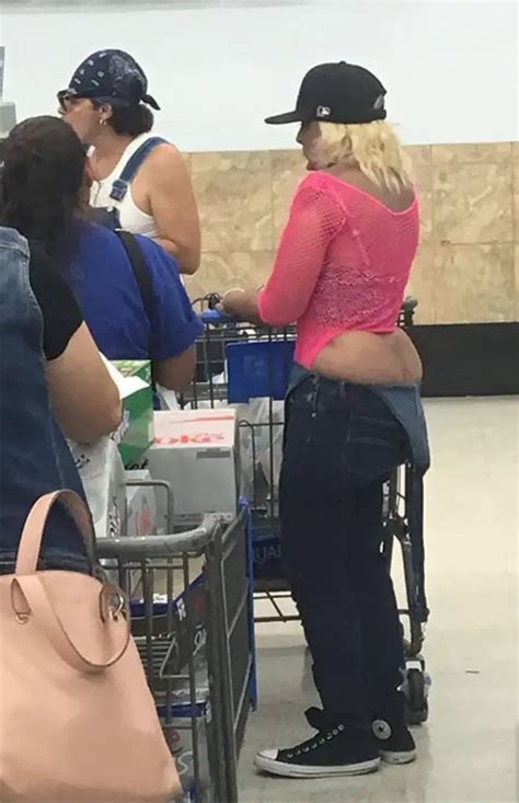 The Funniest People Of Walmart Pictures Of All Time Page Of Drollfeed