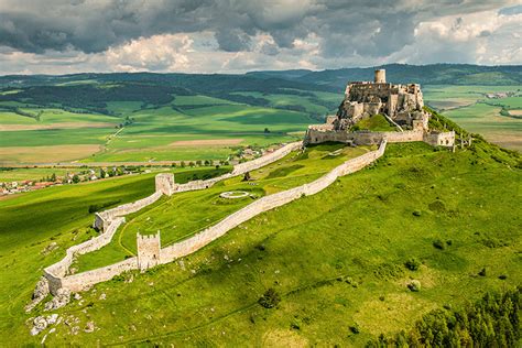 19 Largest Castles In The World The Most Impressive And Beautiful