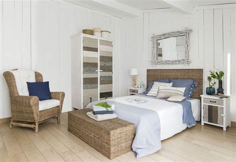 Cette tête de lit de 160 cm convient dans une chambre de style classique avec des meubles de chambre cérusé de même style. Tête de lit en rotin Kubu et mahogany massif L 160 cm Key West | Maisons du Monde