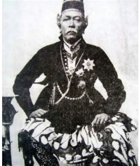 Adapun rajanya bernama sultan jihabudin syah. Riwayat Asal Usul Sultan Hamengkubuwono I, Pendiri ...
