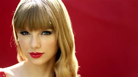 Taylor Swift Red Lips Wallpapers 4k Hd Taylor Swift Red Lips Backgrounds On Wallpaperbat