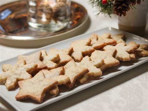 Whether you're expecting guests this holiday season or you want to bake a batch of sweet treats to share with your friends, family and neighbors, ahead we've gathered all of garten's best christmas cookie recipes. 8 Holiday Recipes from Barefoot Contessa | Barefoot Contessa: Cook Like a Pro | Food Network