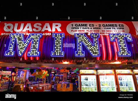 Amusement Pier In Great Yarmouth Hi Res Stock Photography And Images