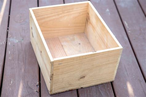 Tips For Turning Wooden Containers Into Garden Planters