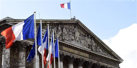French Parliament Debates Deep Sleep Bill For End Of Life Huffpost