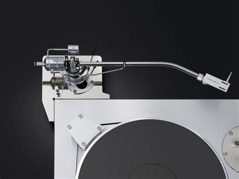 Luxmans Sleek New Turntable Is Our Favorite Of 2023 So Far