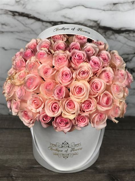 50 Light Pink Rose Round Box Flower Delivery Bellflower
