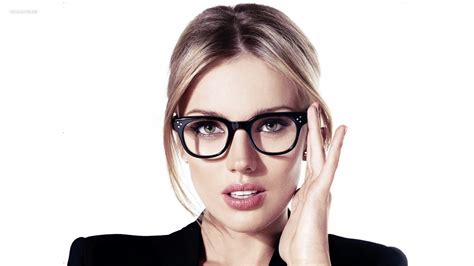 Bar Paly The Sexy And Fashion Secretary Eyeglasses By Oliver Peoples Women Hair And Make Up