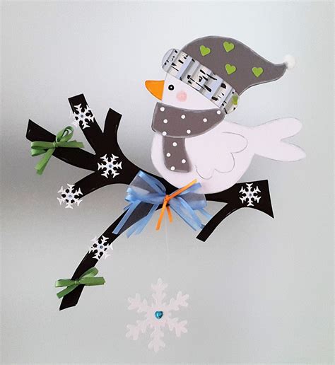 Weihnacht fenster fensterbilder weihnachten fensterbilder winter fensterbilder vorlagen fensterbild auswahl schneeflocken sterne dorf wald fenstersticker weihnachten | möbel. Fensterbild - Vogel auf dem Zweig Winter 2 Weihnachten ...