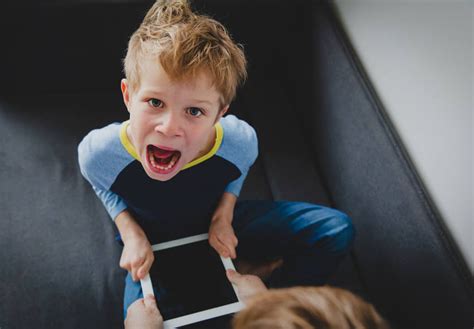 Cómo enseñarle a tus hijos a manejar y expresar su enojo Galuvi com