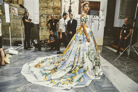 Descubrir 52 Imagen Dolce Gabbana Wedding Gown Thcshoanghoatham