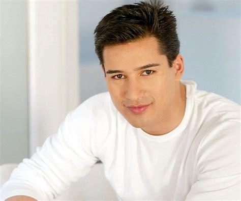 Mario Lopez Biography - Facts, Childhood, Family Life & Achievements
