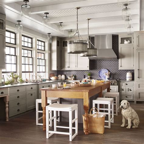 10 Essential Rules For Decorating A Lake House Lake House Kitchen