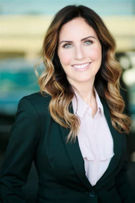 Corporate Headshots For Business In Orange County Headshots Women Business Portraits Woman