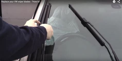 How To Raise And Change The Wipers On A Volkswagen Polo Or Golf