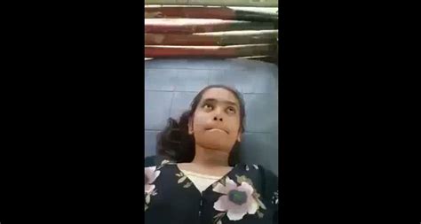 Telugu Sexy Ammayi Shaved Puku Fuck