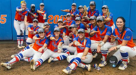 The softball played by women in the ncaa and beyond is not the same sport you play with your coworkers. UF softball team ready for Women's College World Series ...