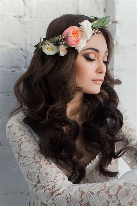 33 Wedding Hairstyles With Flowers With Images Wedding Hair Flowers