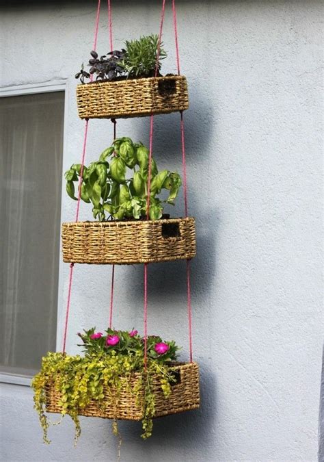 Gleich nach der arbeit ging es mit dem erntekörbchen in den garten, ich hatte mir schon gedacht dass wieder „ein paar gurken reif sind, aber so viele 😜 ich bin dermaßen überrascht und hätte dieses jahr, bei diesem eisigen saisonstart, diesem nass. Gartendeko selbstgemacht - 53 Ideen für Leuchter und ...