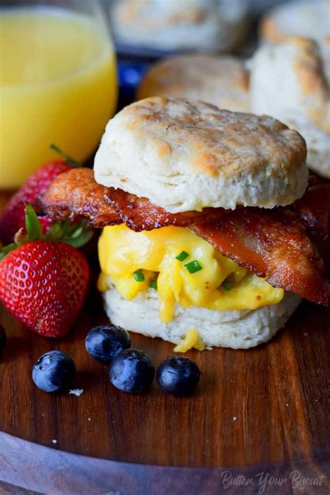 What are the best breakfast sandwiches? Bacon Egg and Cheese Biscuit Sandwich {Video} Butter Your ...
