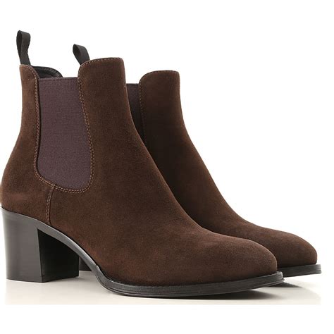 Classic design chelsea boots in a suede finish, featuring elasticated side panels, heel pull tabs, and finished with a subtle metal superdry logo tab by the boot opening. Church's Chelsea Boots for Women On Sale, Dark Brown ...