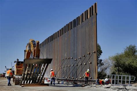 Texas Comenzó La Construcción De Su Propio Muro En La Frontera Con