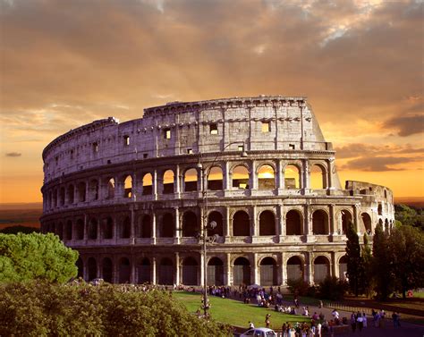 Visitar O Coliseu Na Itália Touristico