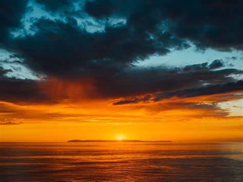 Download Wallpaper 800x600 Sea Horizon Sunset Clouds Sun Sky Dark