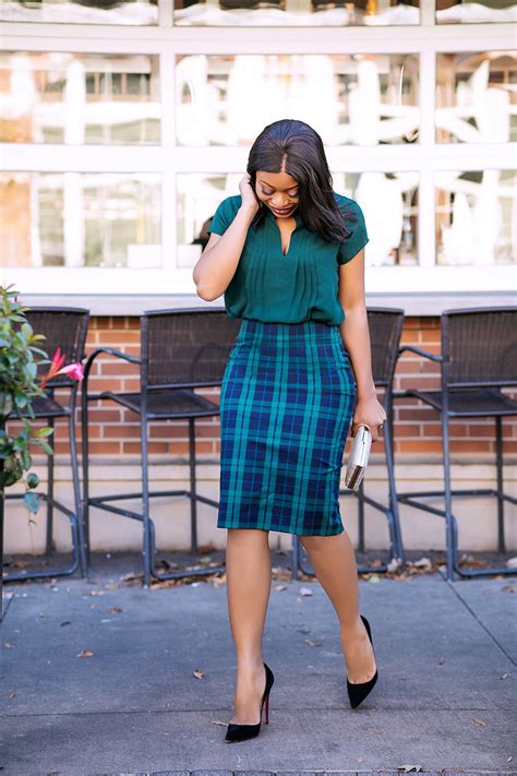 How To Wear Plaid For Work Holiday Jadore Fashion