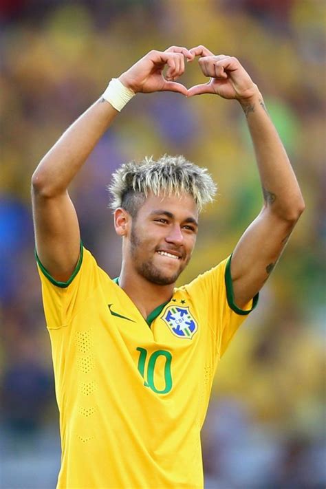 Neymar نيمار لاعب كرة قدم برازيلي. خلفيات نيمار جديدة - رمزياتي