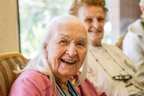 What Is Assisted Living Senior And Assisted Living Explained Seniorly