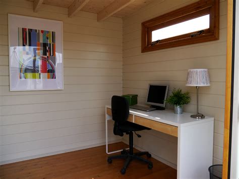The ideas in the gallery below will show you modern and comfortable designs which will help you to transform the shed in your garden into a contemporary home office. Garden Offices - Under 2.5m high - To beat the Planners!