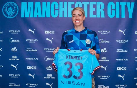 Alanna Kennedy Signs New Two Year Deal To Stay At Manchester City Manchester Football