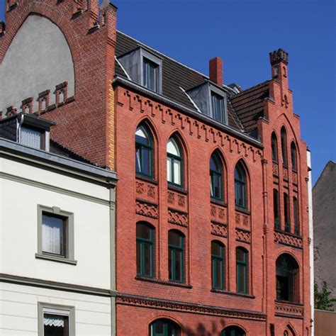 Der spielplatz am veltmannplatz in aachen liegt mitten im grünen und ist mit seinen klettergeräten ideal zum austoben. Spiritus Loci | Kluges Investment, einfach umgesetzt.
