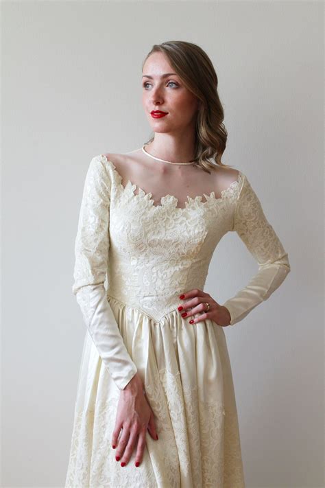 Vintage 1920's 30's wax flower wedding headpiece veil on frame make it your own! Vintage 1940s Satin and Lace Long Sleeve Wedding Dress ...