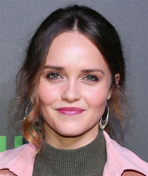 Rebecca Breeds Películas Biografía Y Listas En Mubi