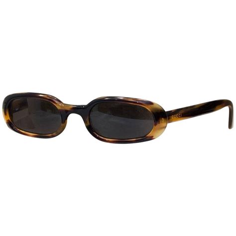 1990s gucci tortoiseshell sunglasses at 1stdibs 90s tortoise shell sunglasses gucci tortoise