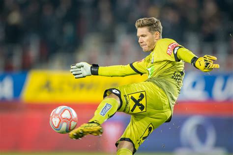 Called sturm, it's usually poured into a pint glass, tumbler, or large wine glass and has the look of. Sturm-Goalie Siebenhandl unterscheibt neuen 3 ...