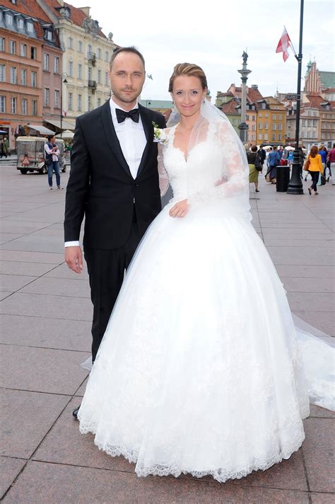 Mamy zdjęcia w sukni ślubnej! Suknia ślubna Anny Gzyry