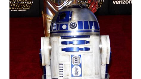 Jimmy Vee Cast As R2 D2 In Star Wars The Last Jedi 8 Days