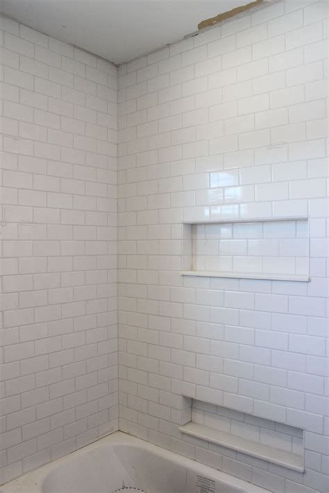 Marvelous 30 Stunning White Subway Tile Bathroom Design