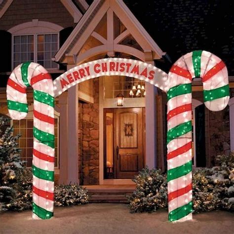 20 Best Christmas Decoration Ideas to Perfect Your Frontyard
