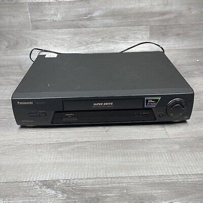 BLACK PANASONIC VIDEO TAPE PLAYER RECORDER VCR NTSC VHS SUPER DRIVE NV