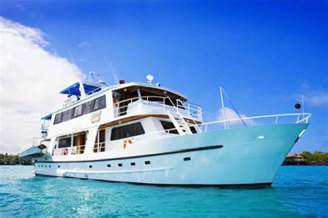 Galapagos Fragata 5 Day Cruise Bunnik Tours