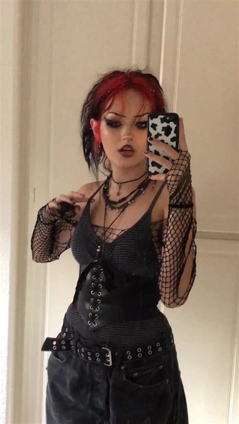 Pin By Kiki Rae On Cute Goth Girlies Goth Fashion Grunge Outfits Alternative Outfits