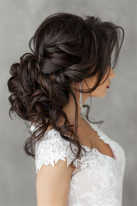 The place of reception and the weather are essential, and entirely picking up long hair wedding hairstyle is suitable for women with a thin face and long neck. Wedding reception hair #hair styles for wedding down hairstyles pakistani in 2020 | Elegant ...