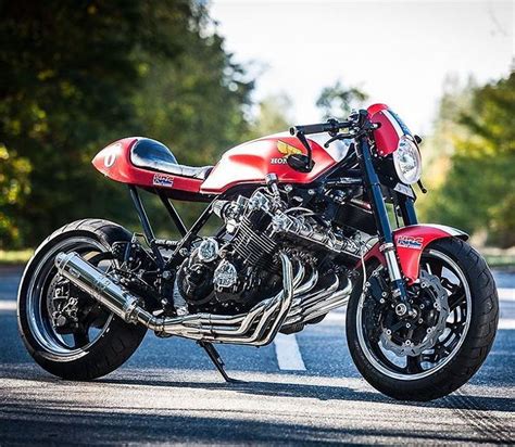 Create a café racer of this motorcycle. Honda Cbx 1000 Cafe Racers Ideas 37 | Egyedi motorok, Motor