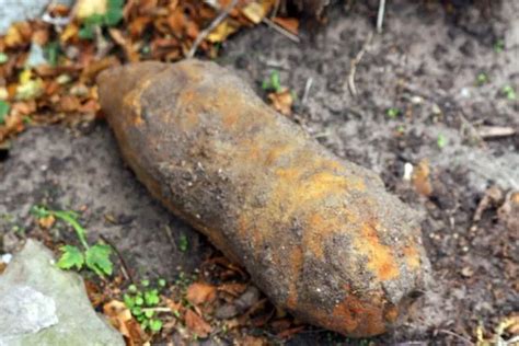 Unexploded Ww2 Bomb Discovered In Merseyside Garden Liverpool Echo