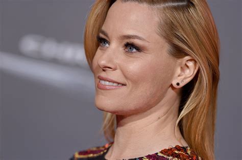 The Hunger Games Elizabeth Banks Recalls Effies Infamous Nails I