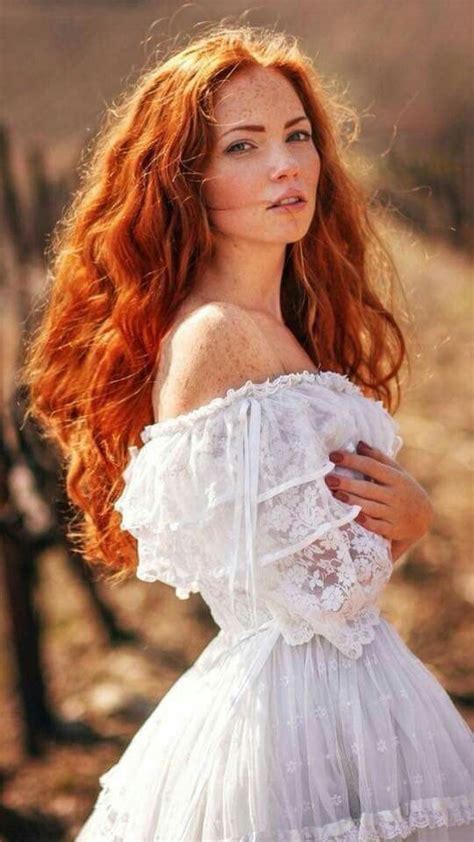 Beautiful Red Hair Gorgeous Redhead Gorgeous Lady Gorgeous Makeup Gorgeous Dress Beautiful